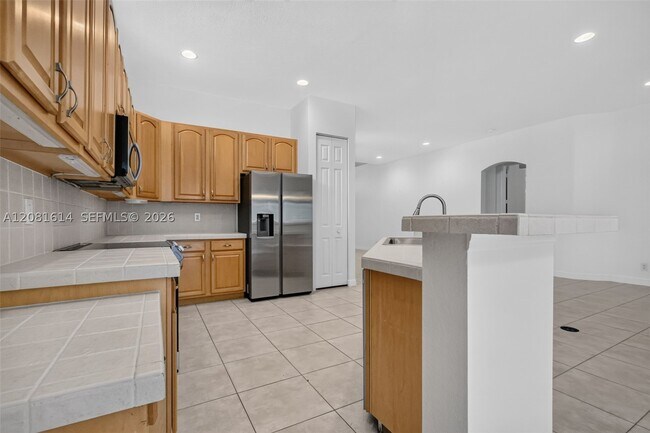 Building Photo - 5659 Via De La Plata Cir