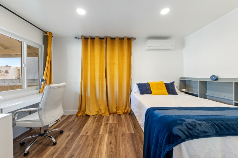 Building Photo - 225 S Main St