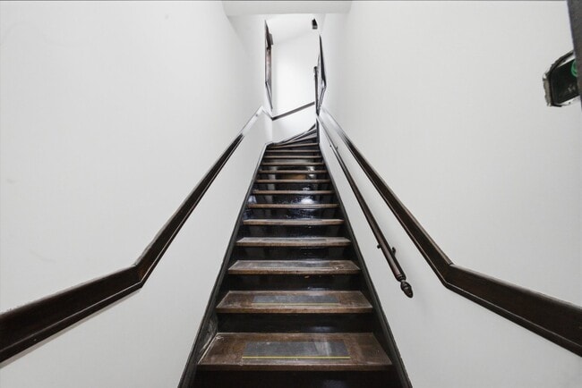 Building Photo - 2345 W 23rd Pl