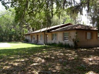 Primary Photo - Bartow Triplex