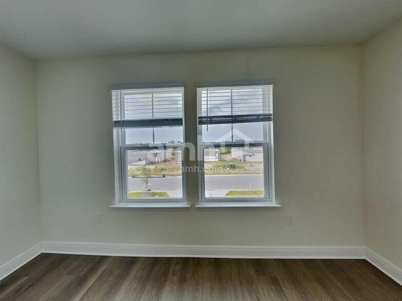 Building Photo - 1768 Meadowgrove Ave