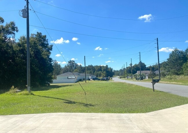 Building Photo - Maintenance-Free 4 Bedroom Rental!