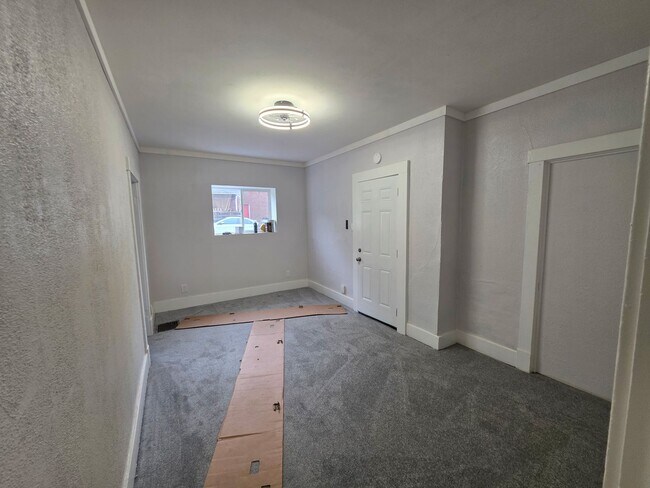 Building Photo - 1600 Woodmont Ave