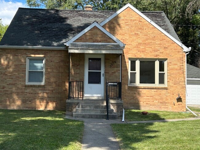 Building Photo - 2016 Houghton Ave