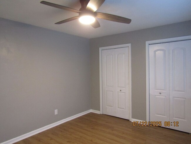 Building Photo - South Virginia Beach Barberton