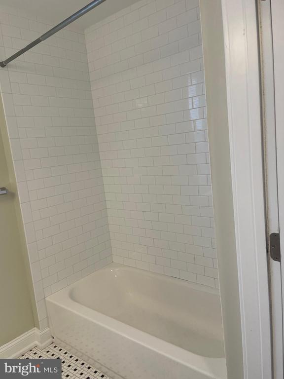 Building Photo - 306 Cooper St