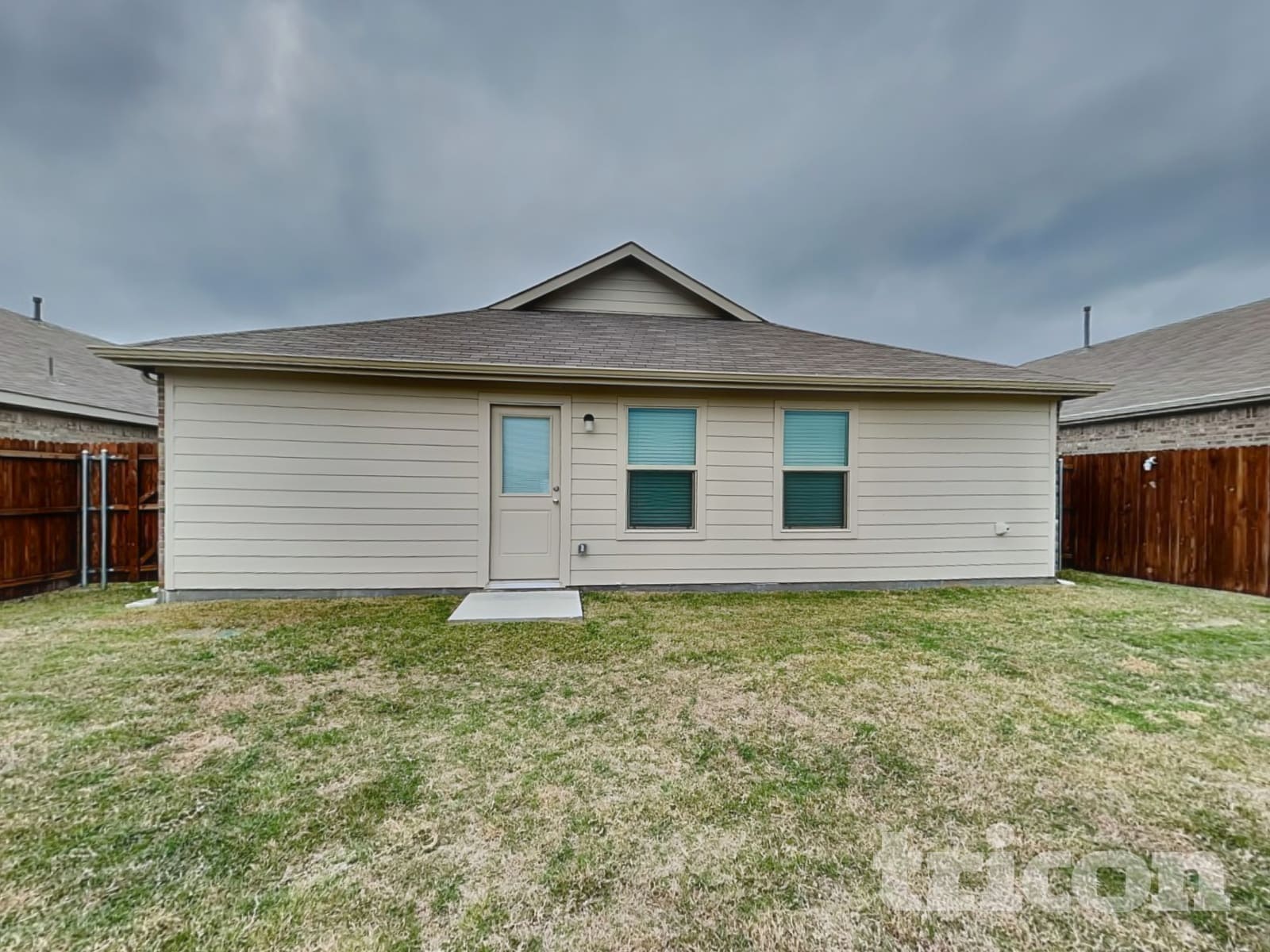 Building Photo - 2602 Vavra Ln
