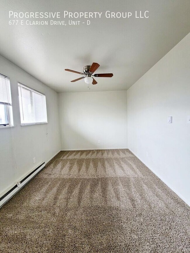 Building Photo - 677 E Clarion Dr