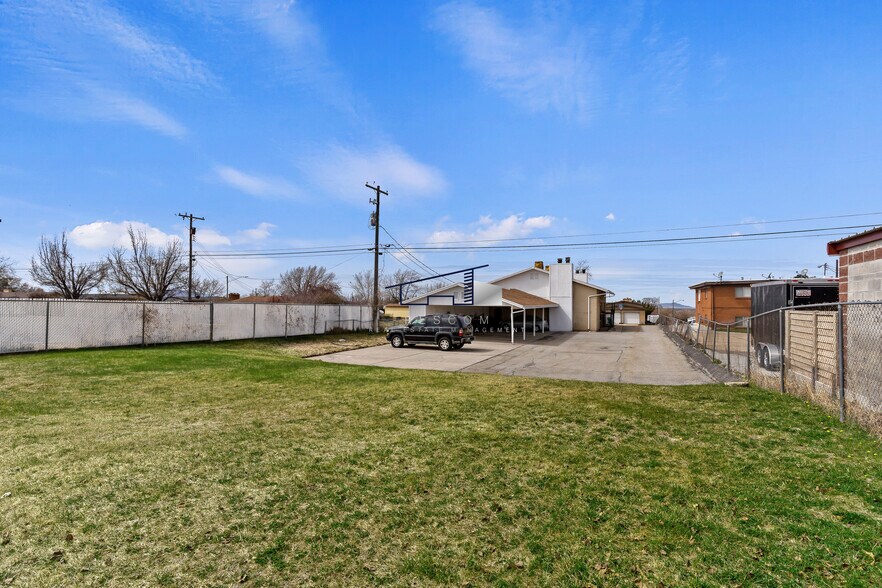 Building Photo - 5858 S 2000 W