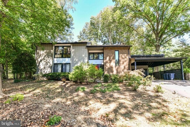 Building Photo - 3318 Mantua Dr