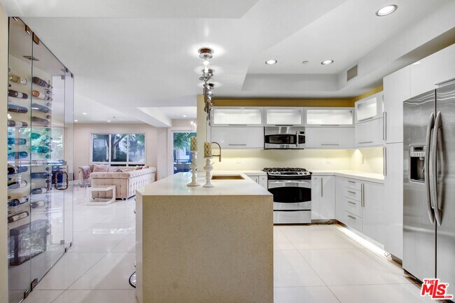 Building Photo - 11921 Dorothy St