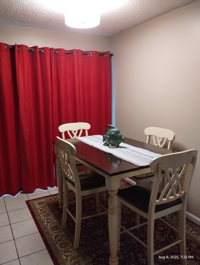 Building Photo - 8030 Orange Ave