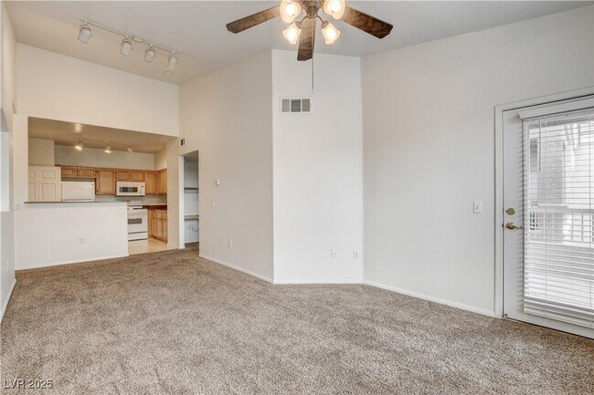 Building Photo - 10550 W Alexander Rd