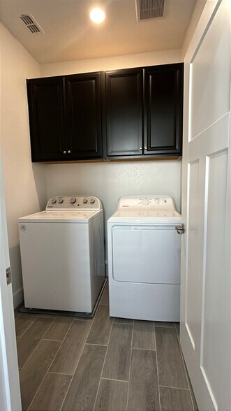 Building Photo - 4081 Gunnar Dr