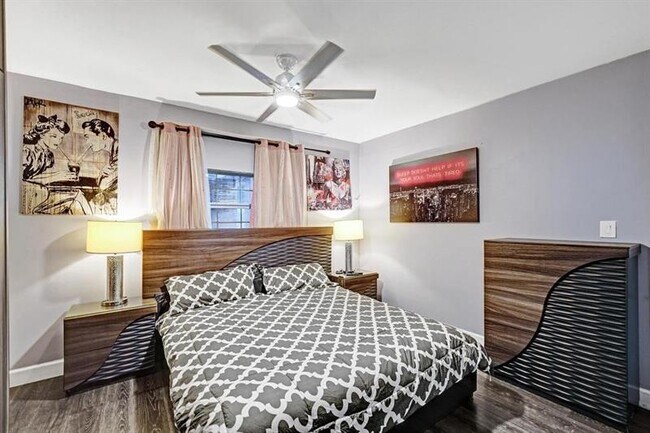 Building Photo - 2000 Jackson St