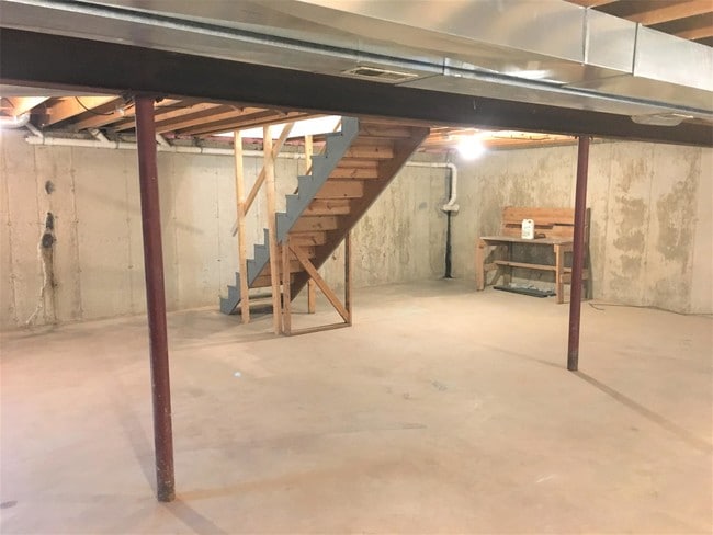 Building Photo - 516 Stilson St