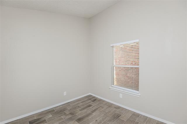 Building Photo - 4644 Baytree Dr