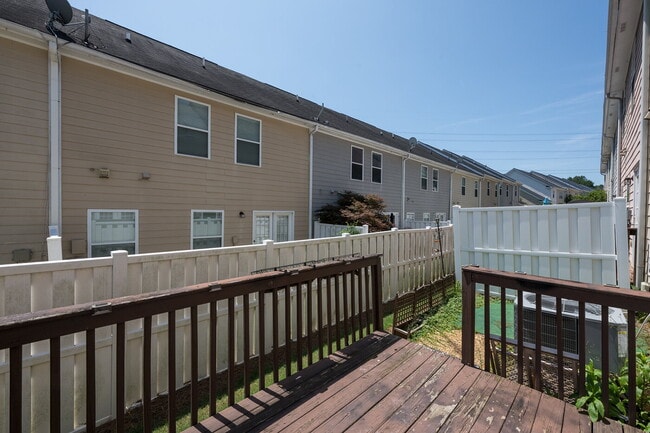 Building Photo - "Charming 2-Bed Oasis with Elegant Hardwoo...
