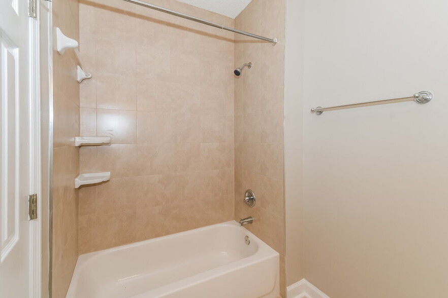 Building Photo - 8895 Chambore Dr