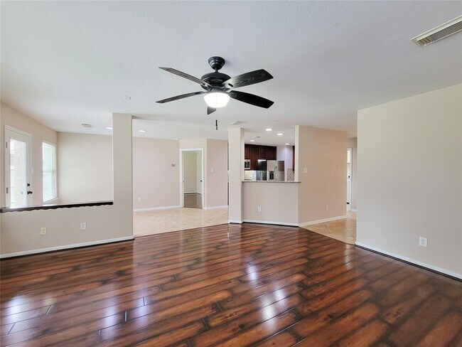 Building Photo - 21123 Amber Crossing Dr