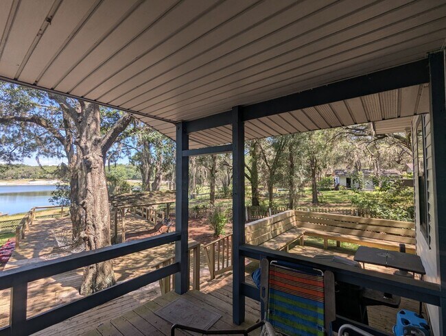 Building Photo - Lakefront Living on Little Lake Geneva – Main Home + Private In-Law Suite!