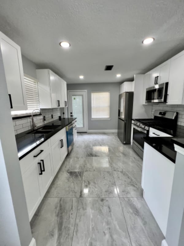 Building Photo - 5154 Balkin St