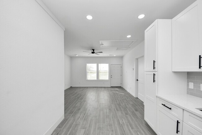 Building Photo - 2796 Harrison Rd