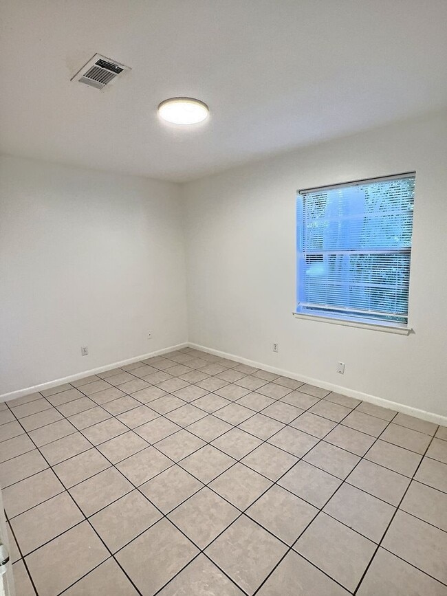 Building Photo - 3-Bedroom Home Near Downtown Ocean Springs in the Golf Cart District