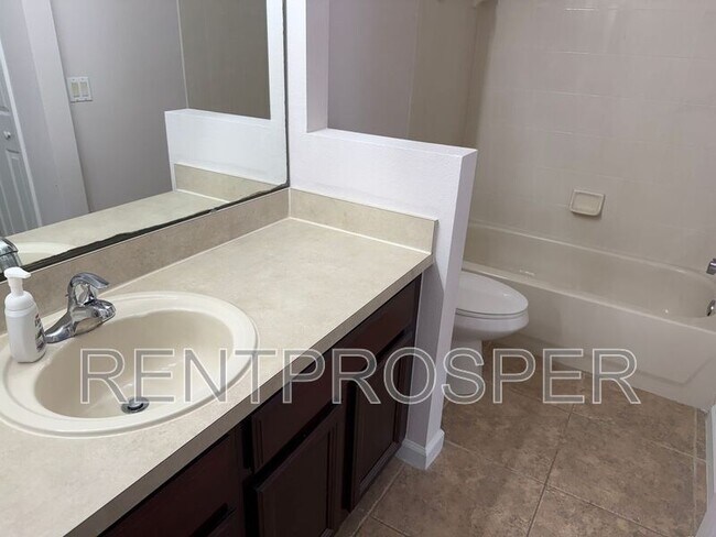 Building Photo - 16617 Cedar Crest Dr