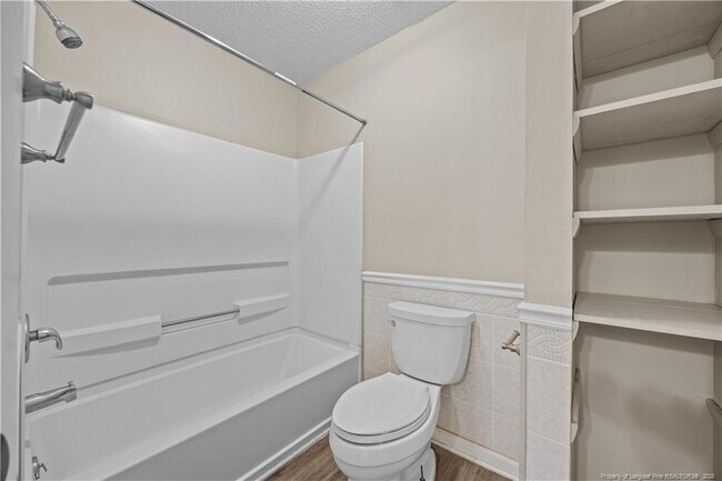 Building Photo - 6309 Cicada St