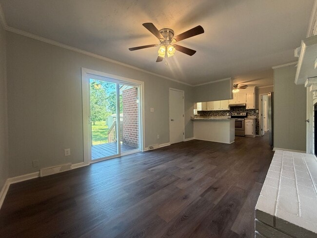 Building Photo - Beautiful Brick Rancher