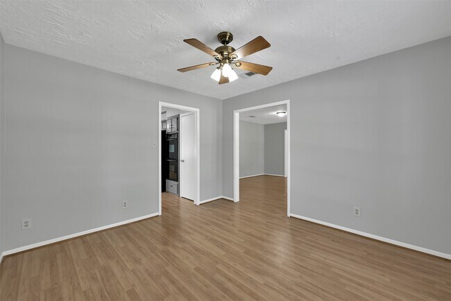 Building Photo - 27121 Wells Ln