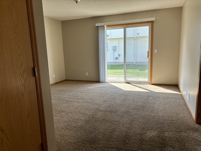 Building Photo - 1349 Willow Trail