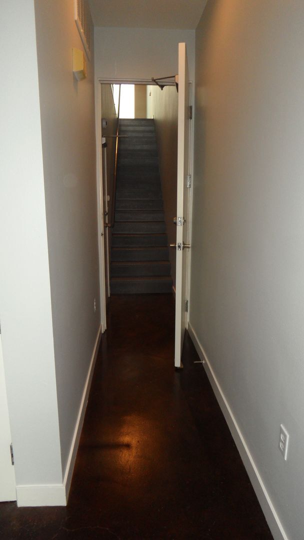 Building Photo - Office Space Living 2 BR 2.5 BA Attached 2 Car Garage