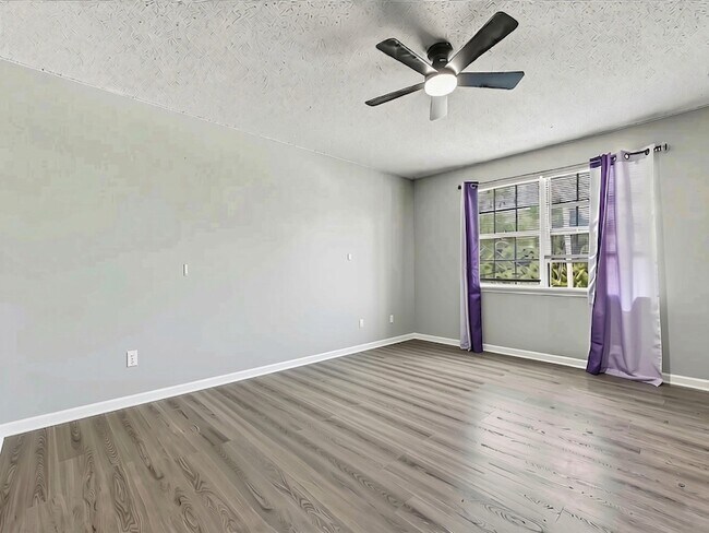 Building Photo - 114 Cunningham Pl