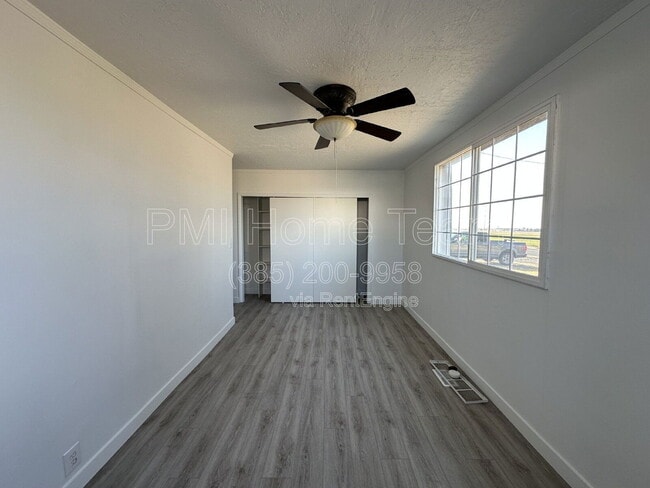 Building Photo - 1122 N 1500 W