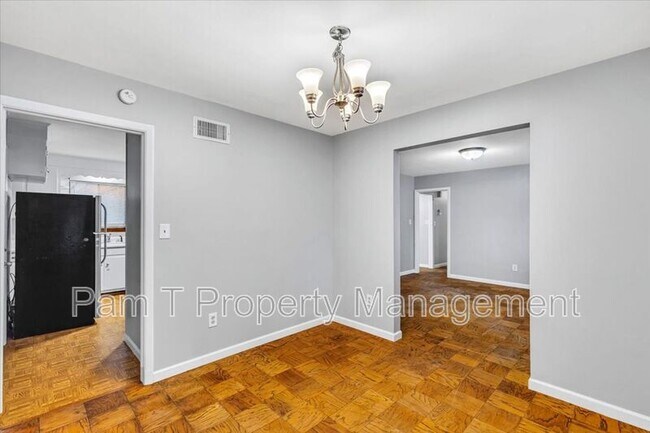 Building Photo - 15 Vineyard Dr