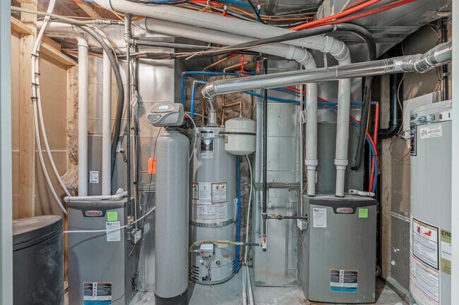 Building Photo - 456 W 2600 N