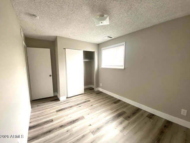 Building Photo - 4417 S Newberry Rd