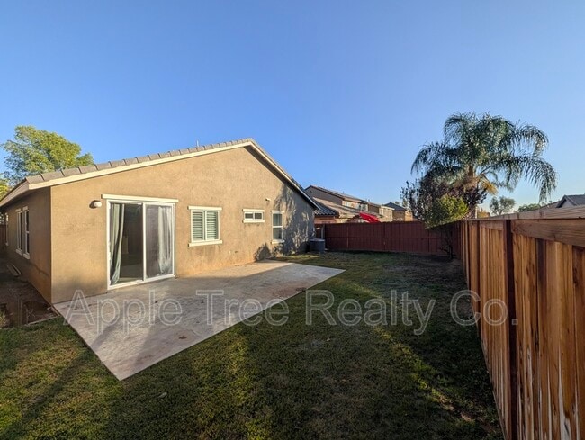 Building Photo - 1349 Edelweiss Dr