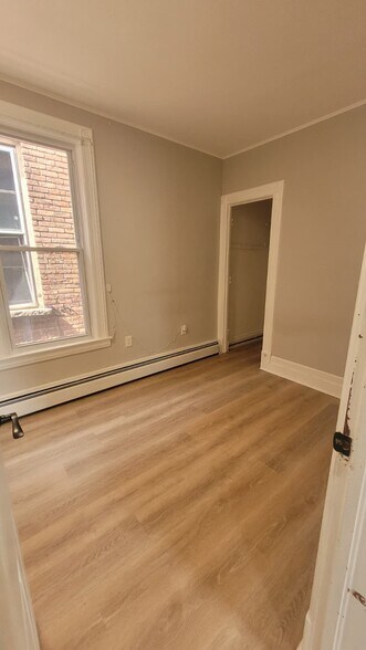 Building Photo - 1609 Highland Ave