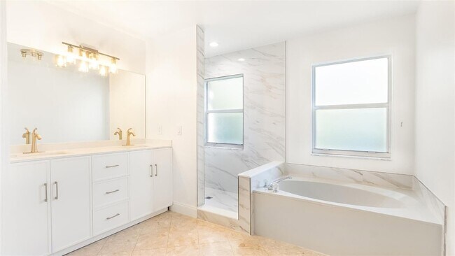 Building Photo - 19820 SW 7th Pl