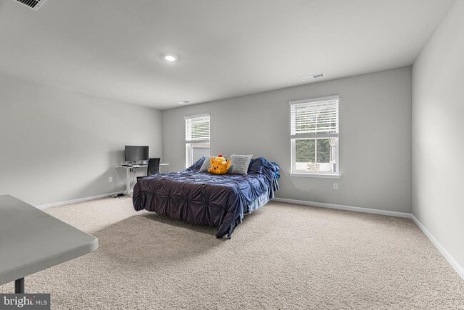 Building Photo - 459 Currant Cir