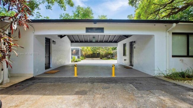 Building Photo - 1 bedroom in Miami FL 33181