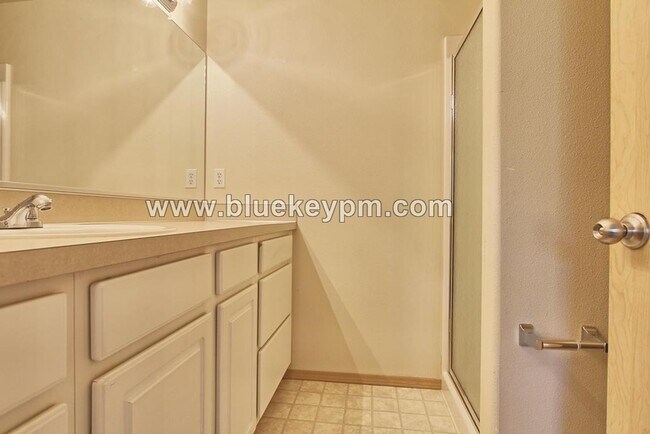 Building Photo - 3807 NW Fletcher Ct