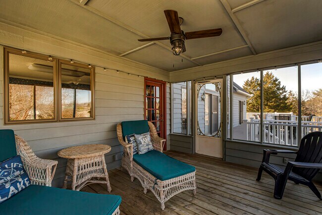 Building Photo - 131 Corn Tassel Shores