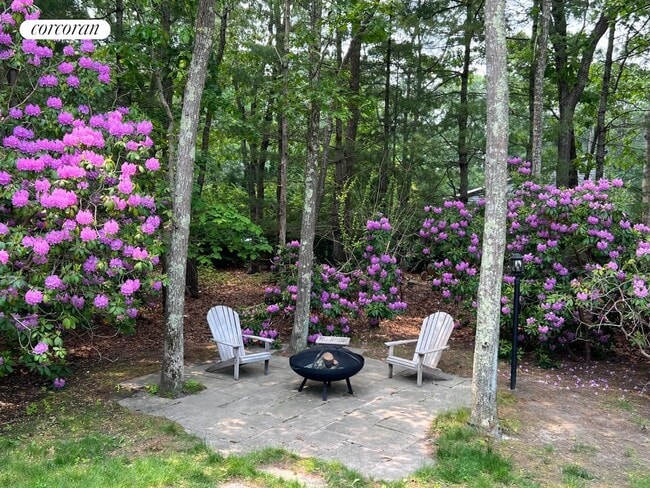 Building Photo - 3 Southwood Ln