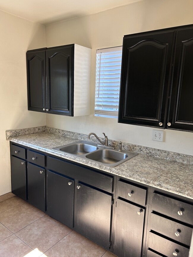 Building Photo - 5551 Costello Ave