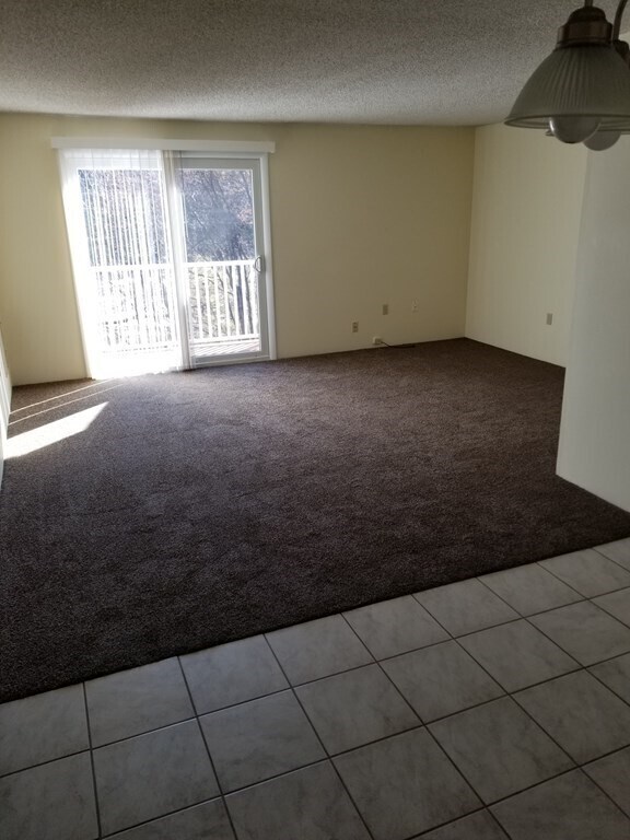 Building Photo - 46 Silver Hill Ln