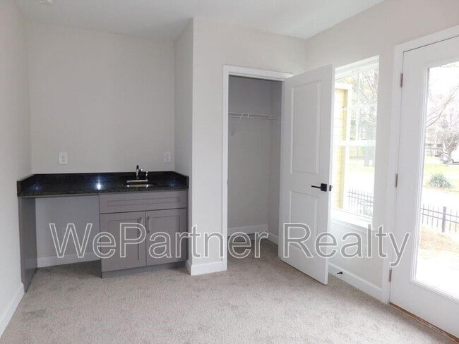 Building Photo - 1994 Main St NW